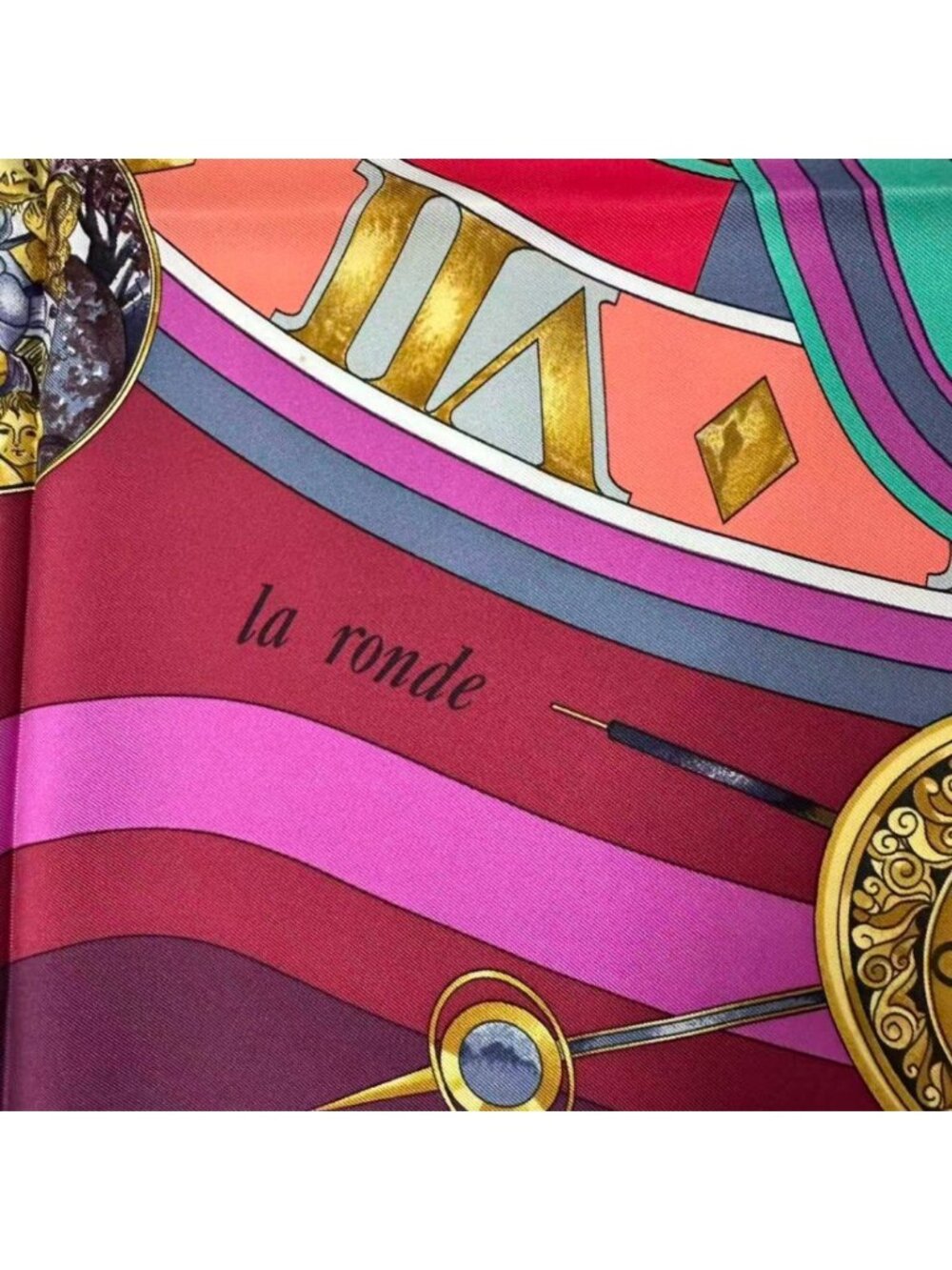 Hermes Silk Carre 90 Parmi les Fleurs Je Compte les Heures Time Spent - Picture 7 of 8